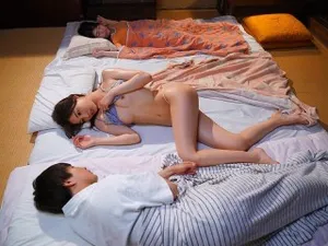 Thiết kế cho em gái bộ đồ lót đi địt nhau với người yêu