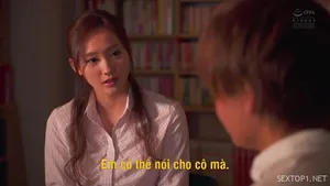 [Phiên bản đầy đủ của face-showing và creampie] Nhân viên bán hàng ở biệt thự bị creampied trong chiếc váy ngắn và đôi tất gợi cảm để biểu diễn bán hàng
