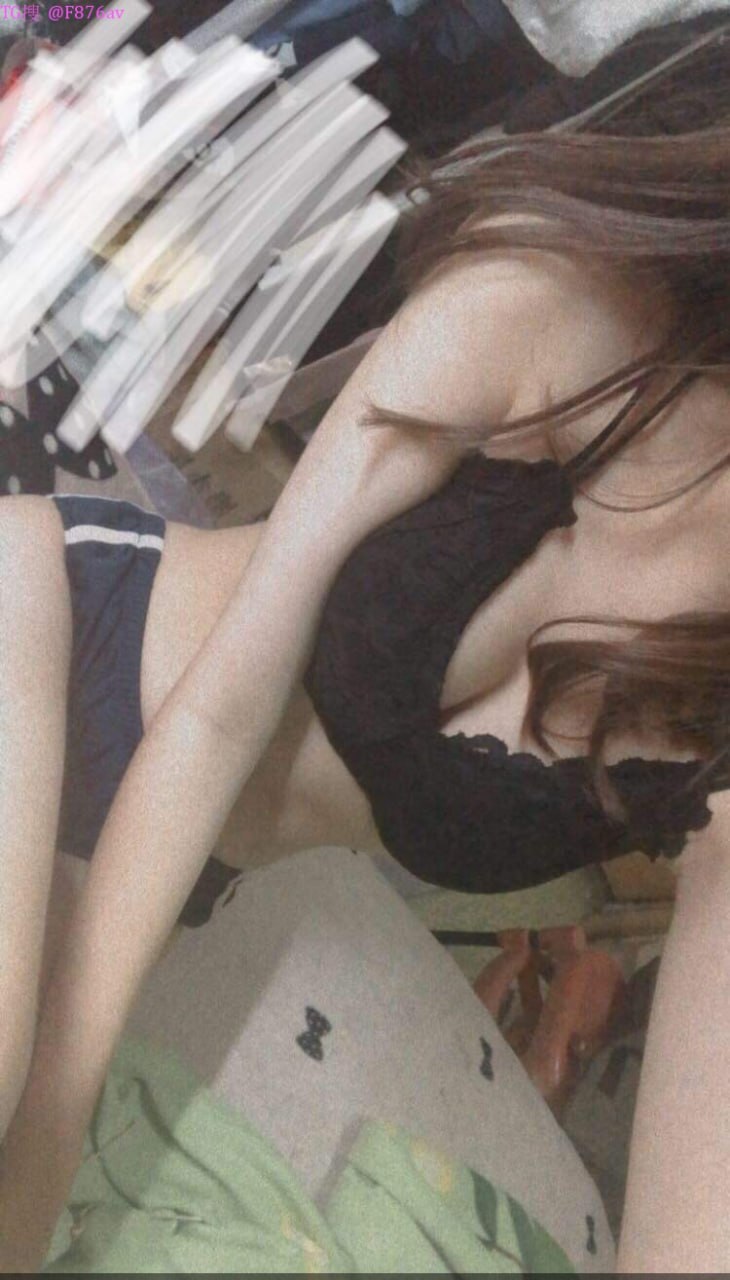 Cái cổ họng sâu này khá dữ dội. Những thứ bẩn thỉu trào ra ở cuối khiến tôi nghẹt thở, ho và không thở được. Rửa dạ dày có tác dụng này.